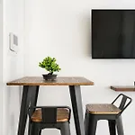 75-1D New 1Br Prime Ues W&D The Unit Best Value