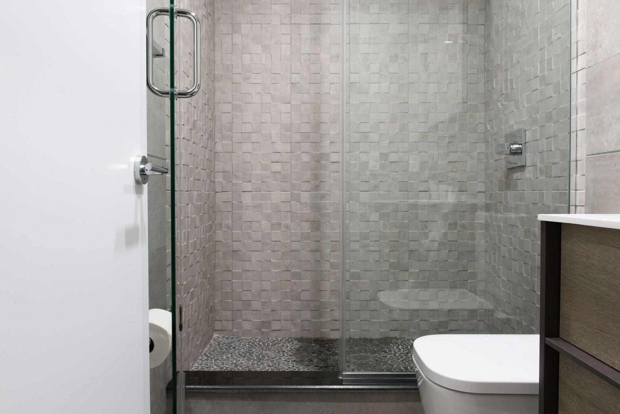 75-1d New 1br Prime Ues W&d The Unit Value